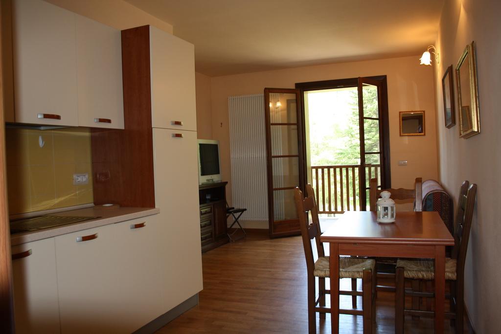 Il Cervo Bianco Aparthotel Abetone Habitación foto